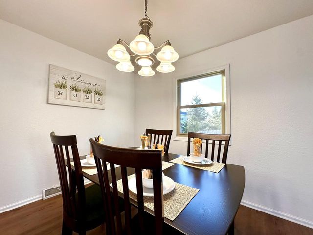 5207 39th STREET, Kenosha, WI 53144