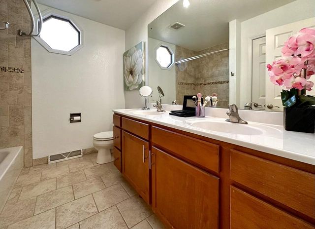 5207 39th STREET, Kenosha, WI 53144