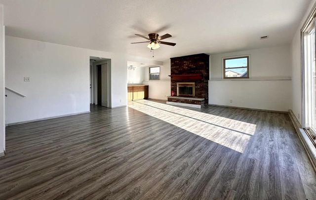 5207 39th STREET, Kenosha, WI 53144