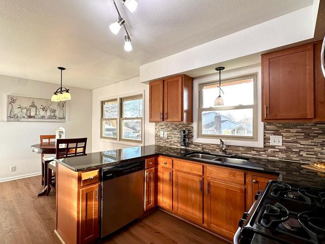 5207 39th STREET, Kenosha, WI 53144