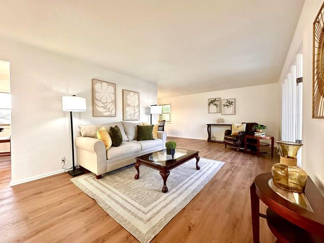 5207 39th STREET, Kenosha, WI 53144