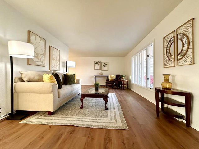 5207 39th STREET, Kenosha, WI 53144