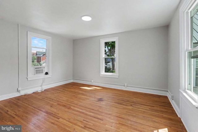 745 E WASHINGTON STREET, Chambersburg, PA 17201