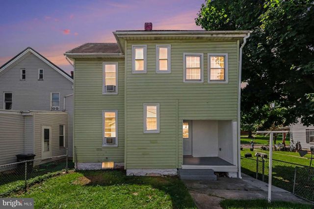 745 E WASHINGTON STREET, Chambersburg, PA 17201