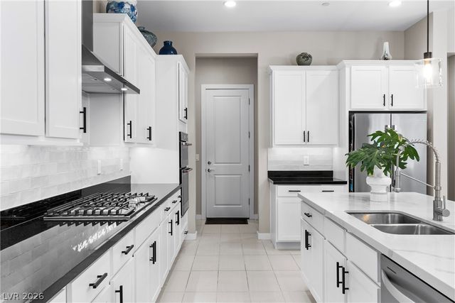 407 Gandara Street, Las Vegas, NV 89138