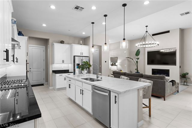 407 Gandara Street, Las Vegas, NV 89138