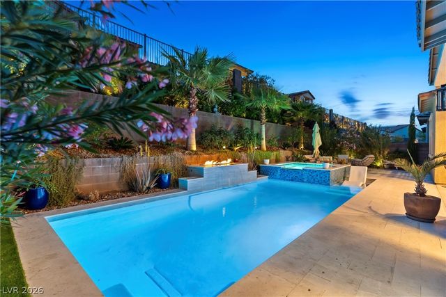 407 Gandara Street, Las Vegas, NV 89138