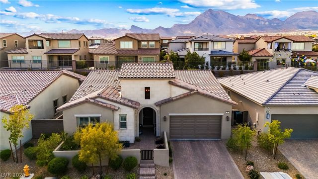 407 Gandara Street, Las Vegas, NV 89138