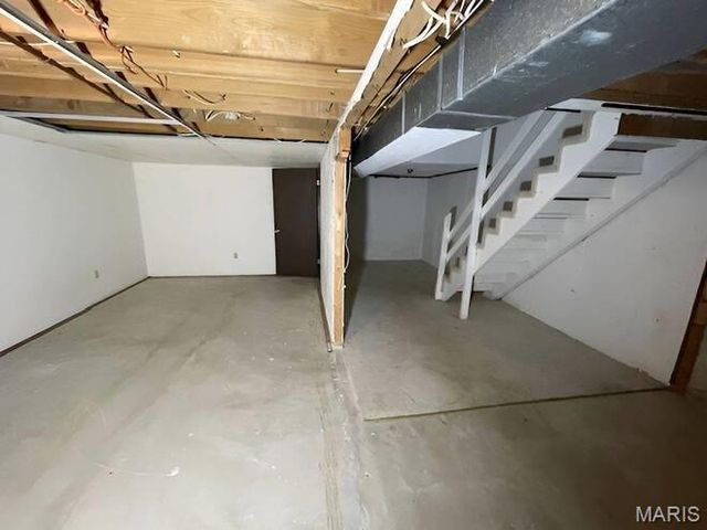 2074 Duclair Parkway, St Charles, MO 63303