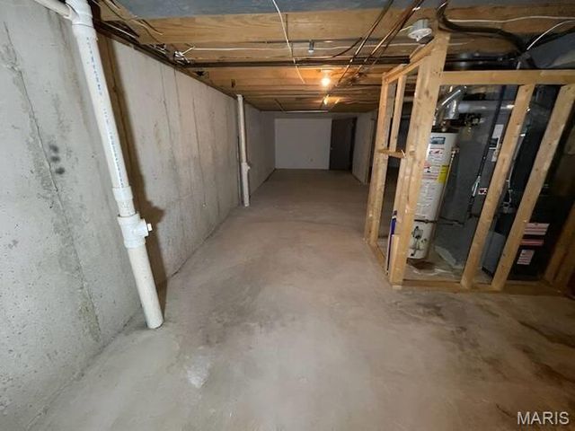 2074 Duclair Parkway, St Charles, MO 63303