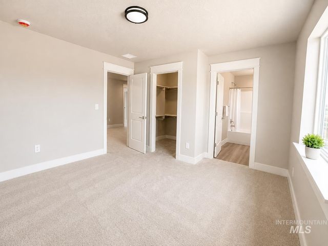 1110 S Recess Way, Kuna, ID 83634
