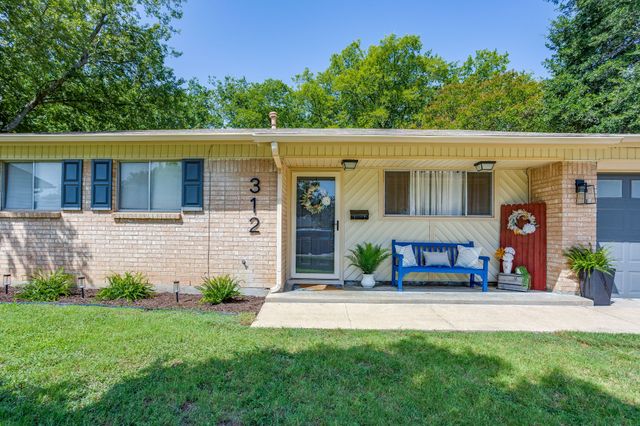 312 Gardenia Court, Burleson, TX 76028