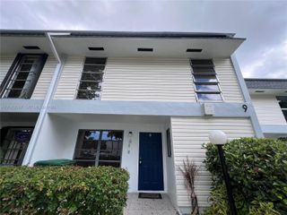 2750 N 34th Avenue 9D, Hollywood, FL 33021
