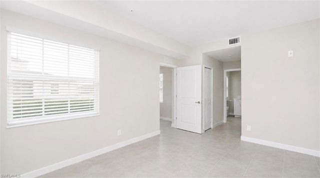 5651 Double Eagle CIR 4327, Ave Maria, FL 34142