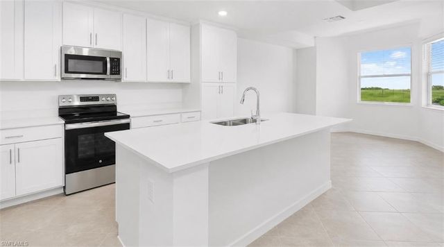 5651 Double Eagle CIR 4327, Ave Maria, FL 34142