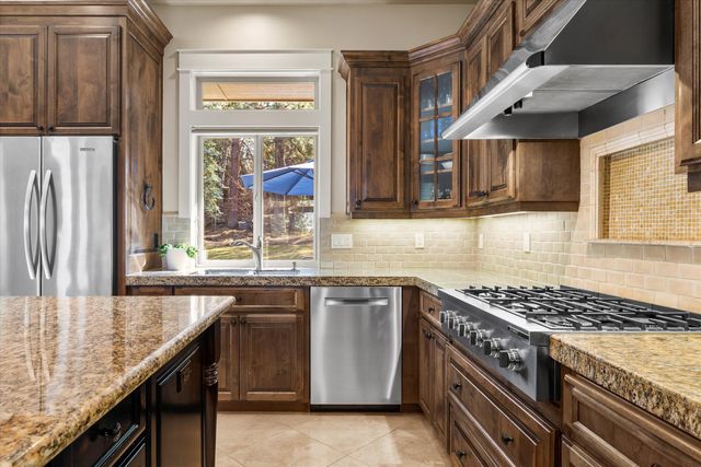 2589 NW Champion Circle, Bend, OR 97703