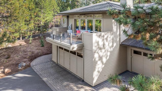 2589 NW Champion Circle, Bend, OR 97703