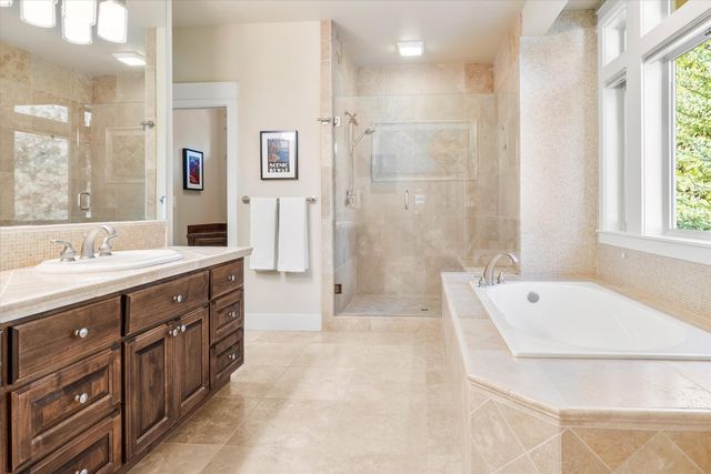 2589 NW Champion Circle, Bend, OR 97703