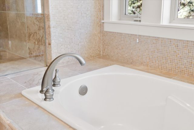 2589 NW Champion Circle, Bend, OR 97703