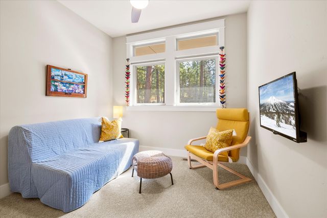 2589 NW Champion Circle, Bend, OR 97703