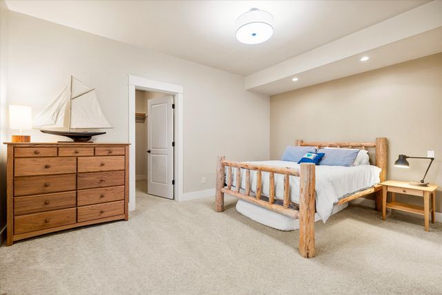 2589 NW Champion Circle, Bend, OR 97703