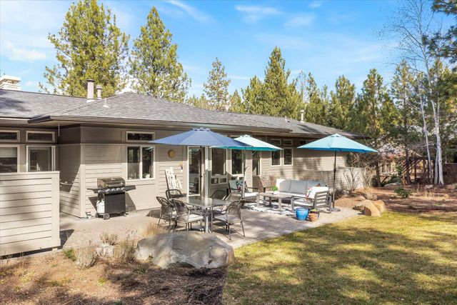 2589 NW Champion Circle, Bend, OR 97703