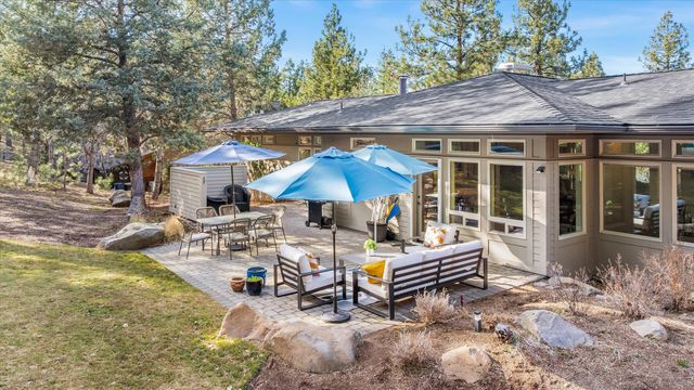 2589 NW Champion Circle, Bend, OR 97703