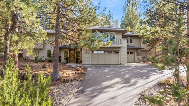 2589 NW Champion Circle, Bend, OR 97703