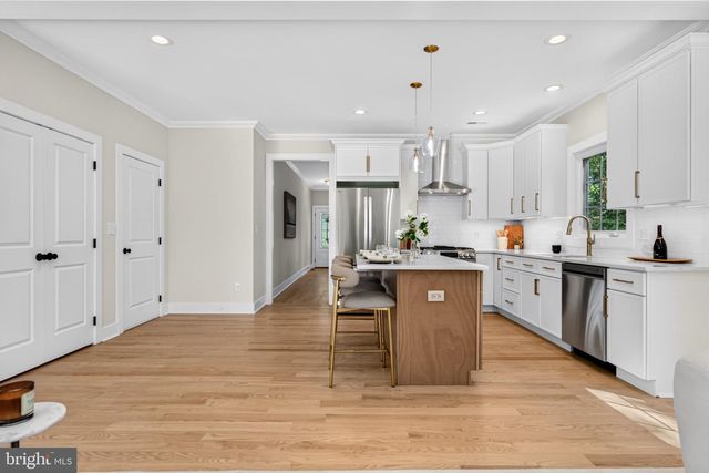 2A VOORHEES AVE, Hopewell, NJ 08525