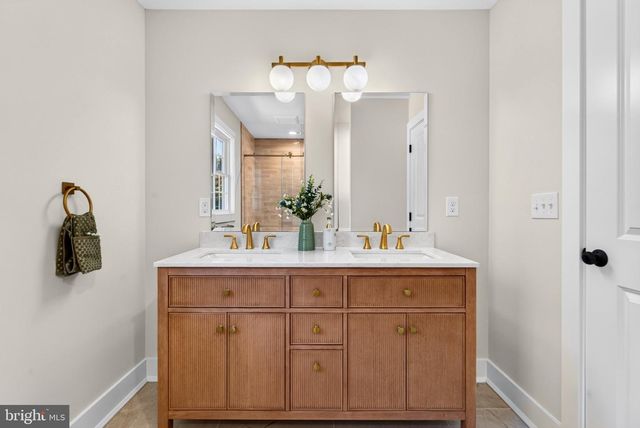 2A VOORHEES AVE, Hopewell, NJ 08525