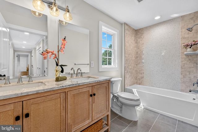 2A VOORHEES AVE, Hopewell, NJ 08525