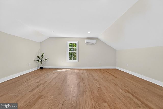 2A VOORHEES AVE, Hopewell, NJ 08525