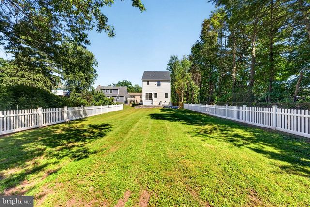 2A VOORHEES AVE, Hopewell, NJ 08525