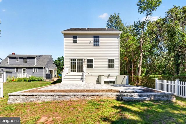 2A VOORHEES AVE, Hopewell, NJ 08525