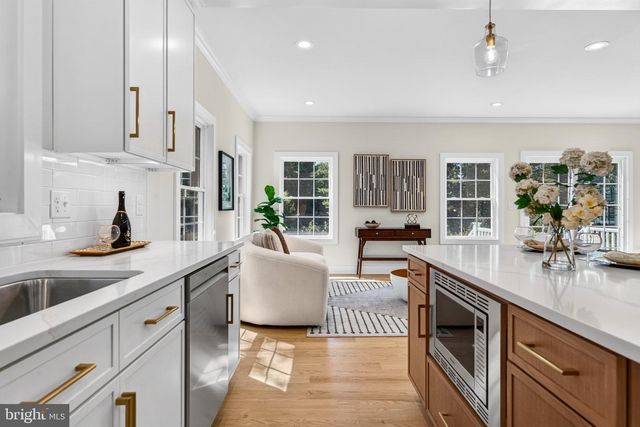 2A VOORHEES AVE, Hopewell, NJ 08525