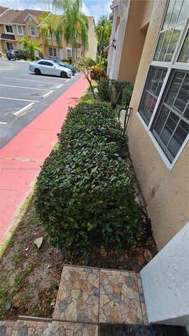 7252 Woodmont Avenue, Tamarac, FL 33321