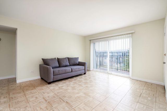 9448 BAY COLONY Drive 3S, Des Plaines, IL 60016