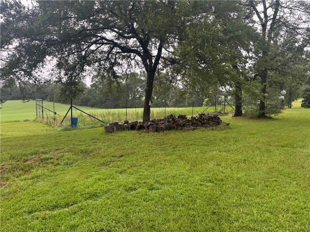 2431 Pr 2010, Centerville, TX 75833