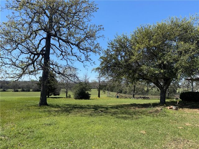 2431 Pr 2010, Centerville, TX 75833