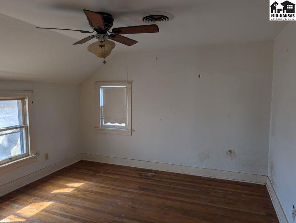 817 S Elm St