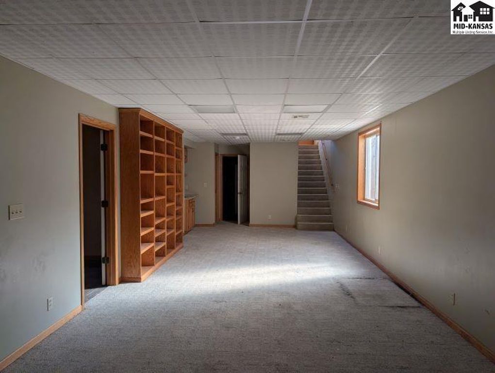 817 S Elm St