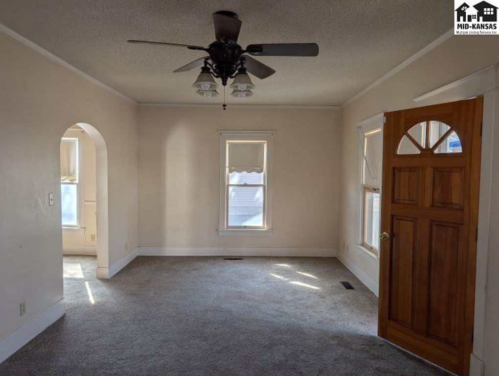 817 S Elm St