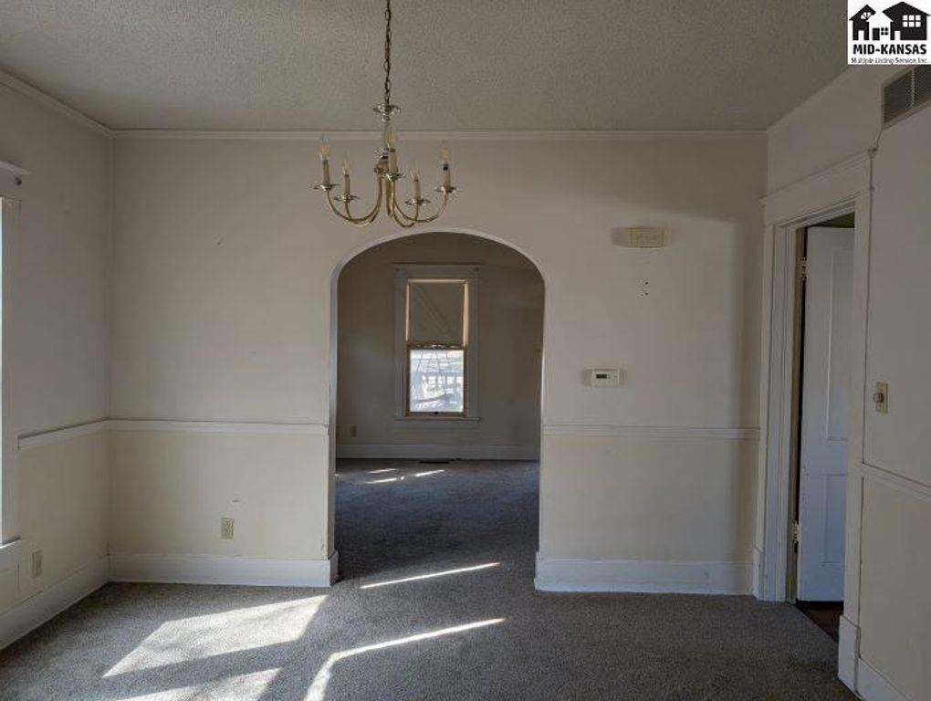 817 S Elm St