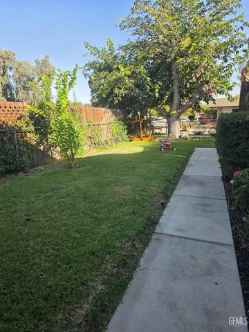 1831 Buena Vista St, Bakersfield, CA 93304