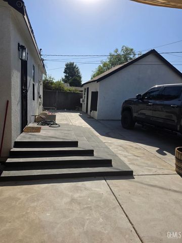 1831 Buena Vista St, Bakersfield, CA 93304