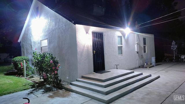 1831 Buena Vista St, Bakersfield, CA 93304