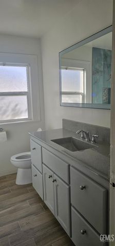 1831 Buena Vista St, Bakersfield, CA 93304