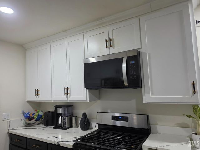 1831 Buena Vista St, Bakersfield, CA 93304
