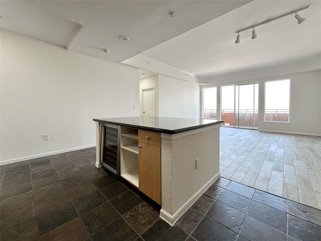 3505 Sage Road 2403, Houston, TX 77056