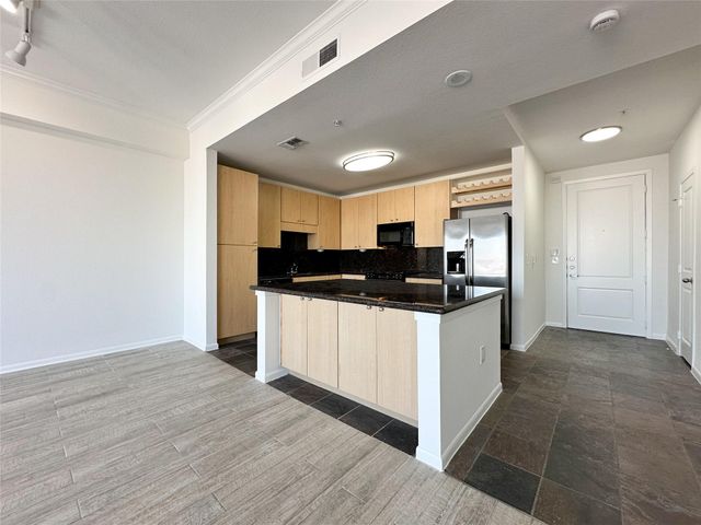 3505 Sage Road 2403, Houston, TX 77056